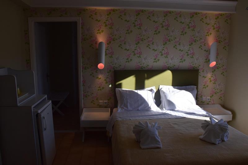 Sunny Garden Hotel Нидри Екстериор снимка