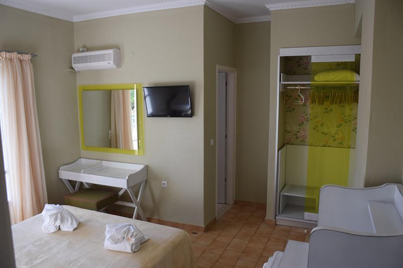 Sunny Garden Hotel Нидри Екстериор снимка