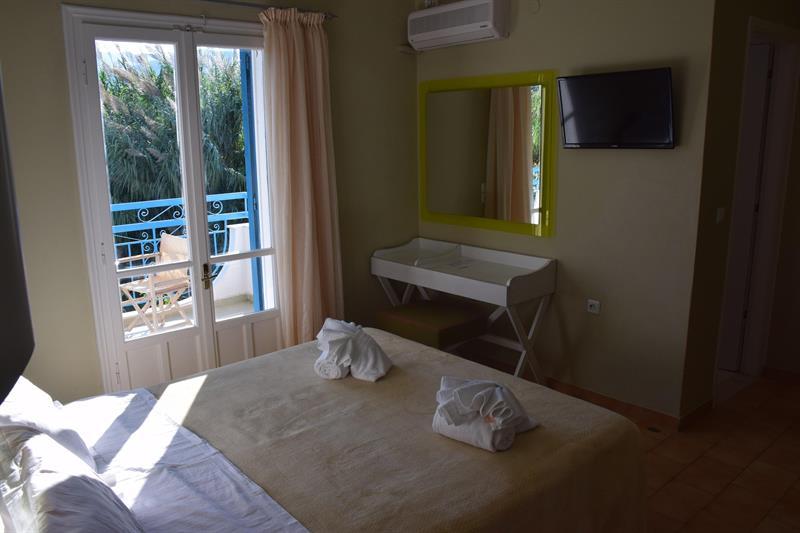 Sunny Garden Hotel Нидри Екстериор снимка