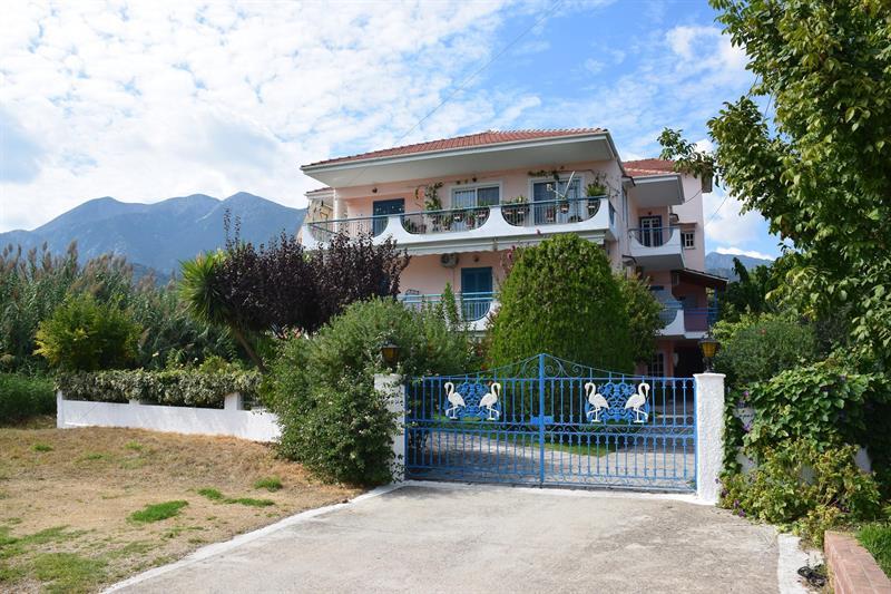Sunny Garden Hotel Нидри Екстериор снимка